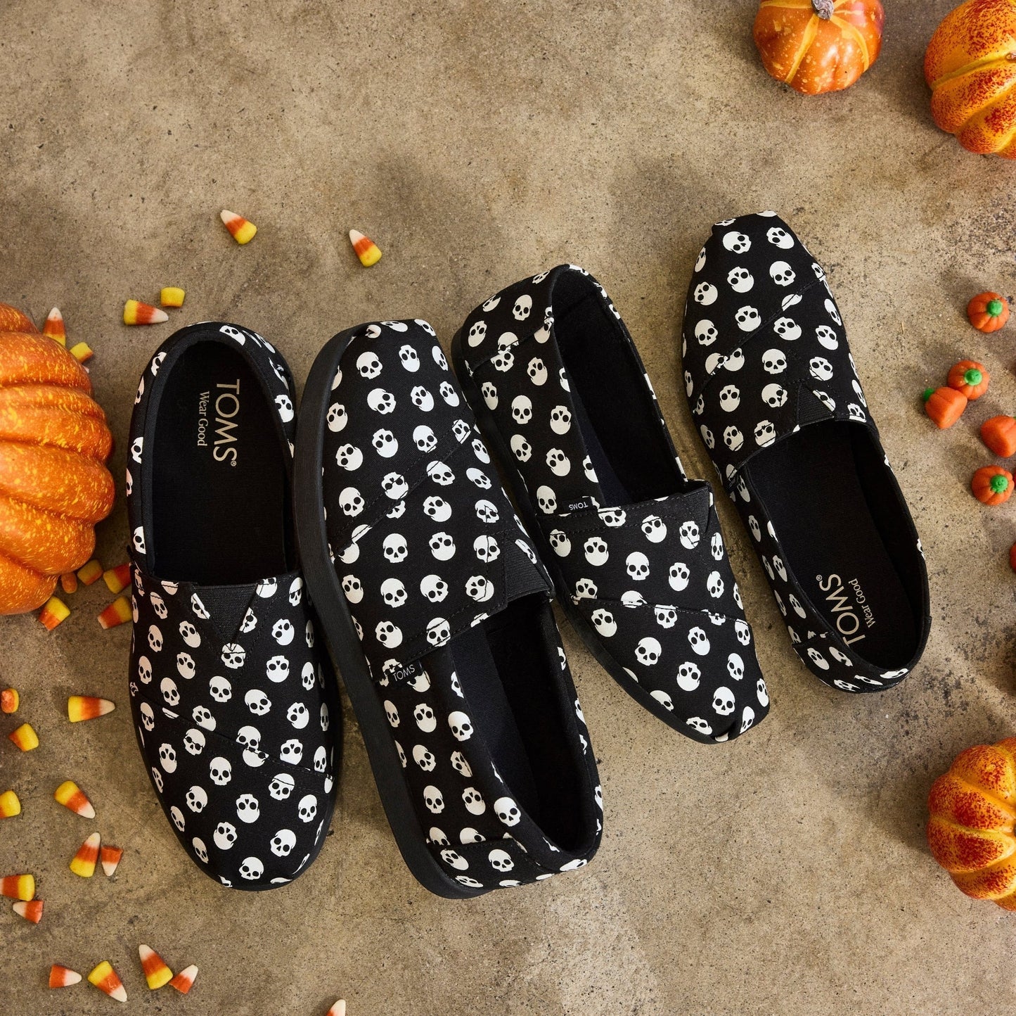 Mens Alp FWD Black Glow In The Dark Halloween Skulls