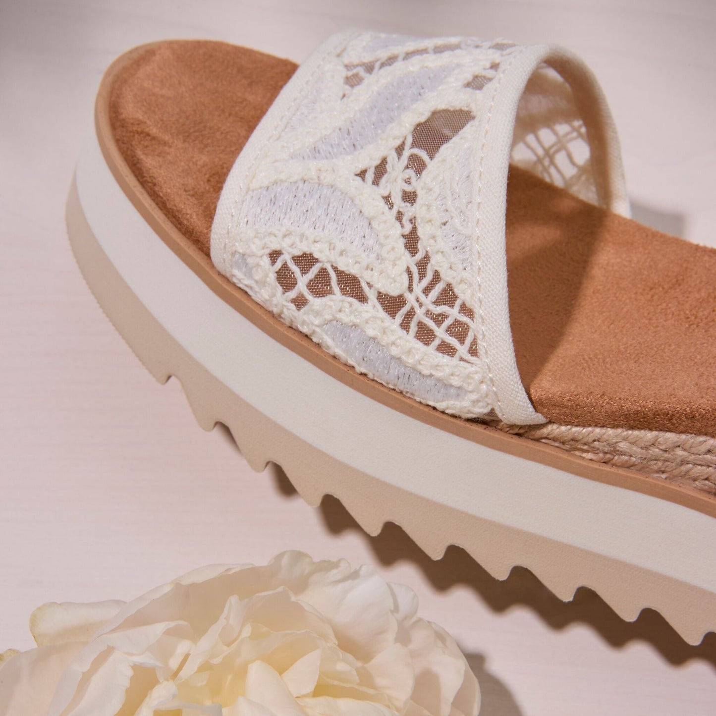 Womens Diana Wedge Sandal Natural Floral Crochet