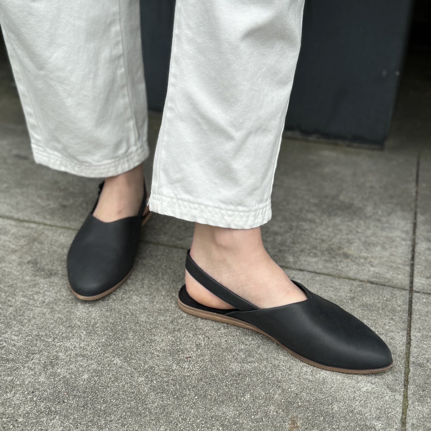 Jade Slingback Flat Black Leather